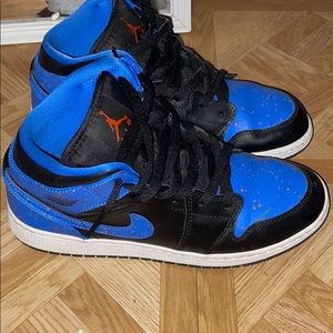 Jordan 1 Mids